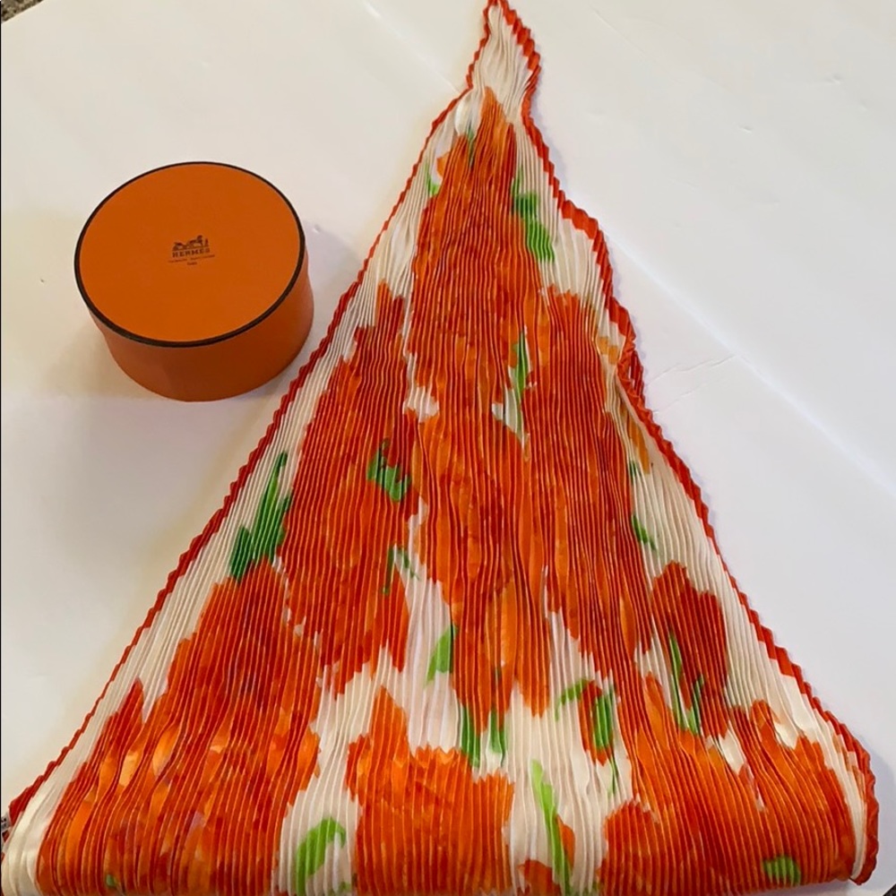 Hermès Orange Floral 100% Silk Pleated Scarf and Box Excellent RARE HTF - Picture 8 of 14